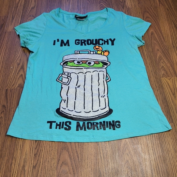 2012 Oscar the Grouch T-Shirt – Women’s Large A85 - Picture 5 of 8